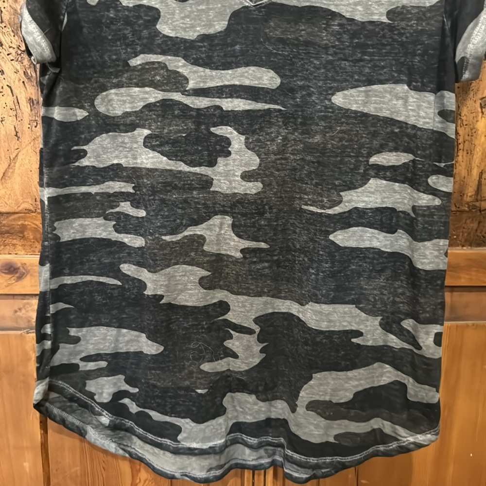 Lucky brand camo tee in green and gray - Picture 4 of 5